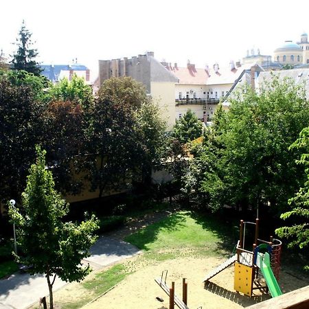 F&M Apartman Eger Bagian luar foto