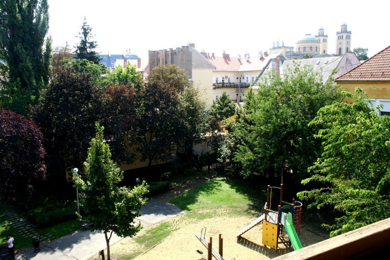 F&M Apartman Eger Bagian luar foto