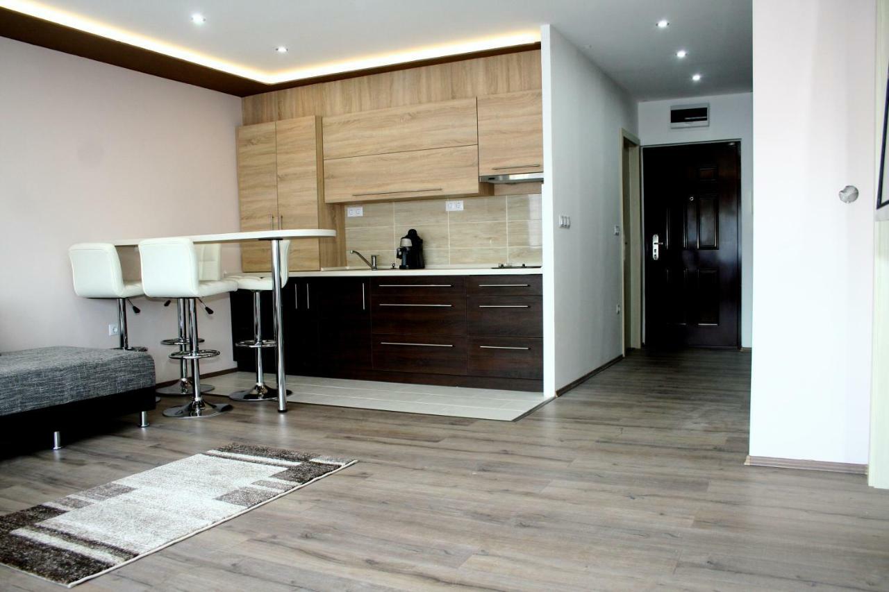 F&M Apartman Eger Bagian luar foto