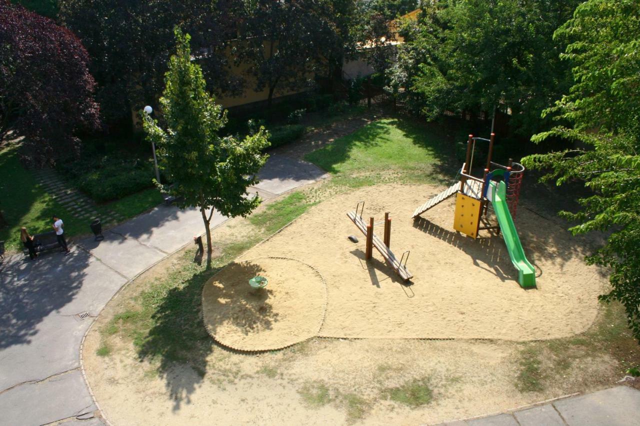F&M Apartman Eger Bagian luar foto